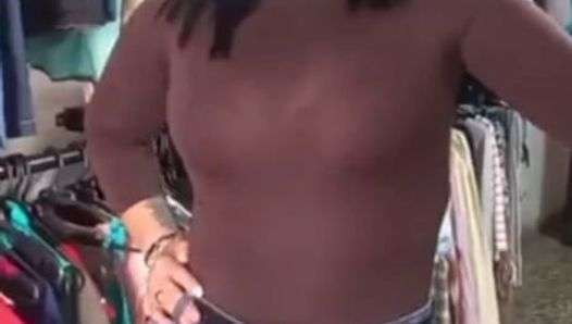 Content Creator Offers Warehouse Saleswoman to Masturbate and She AcceptsContent Creator Offers Warehouse Saleswoman