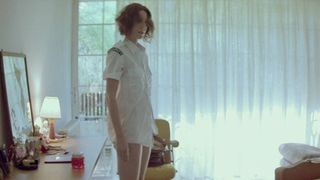 Dogtooth – Kynodontas (2009) 014 Anna Kalaitzidou