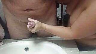 I like to see your cock cum