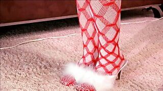 Muscular fellow celebrates Christmas in company of couple stunning babelicious chicks