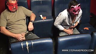 Une grosse belge se fait sauter dans un sex-shop BBW trio