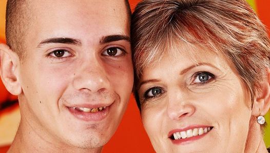 Mature mom Lannie rides a young dick