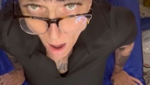 Milf Aewin Squirts Over Dildo When Playing With Her Fucking Machine