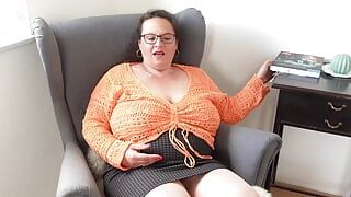 Lady Mercedes – Selbstbefriedigung mit zerrissenen Nylons