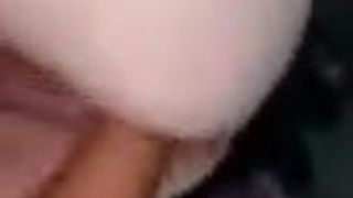 A man from Vinkovci fists the slut’s pussy,