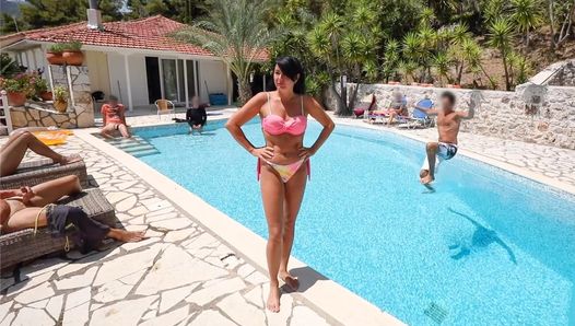 Awesome outdoor public pool party! Anyone can fuck me