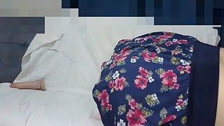 MAN CUMS IN TURKISH GIRL’S MOUTH