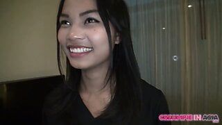 Pretty 18yo Thai teen creampie