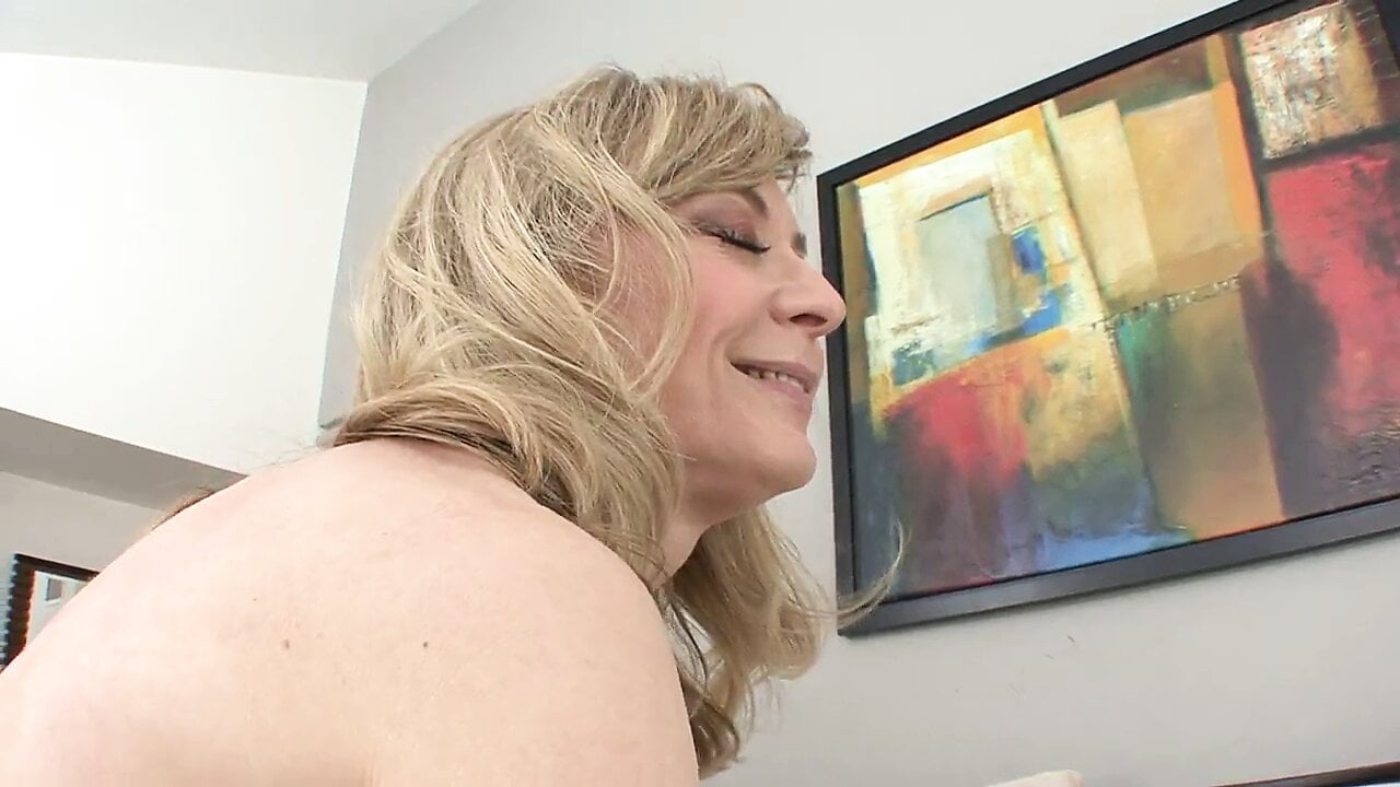 Blonde MILF with glasses is happy to eat brunette's muff