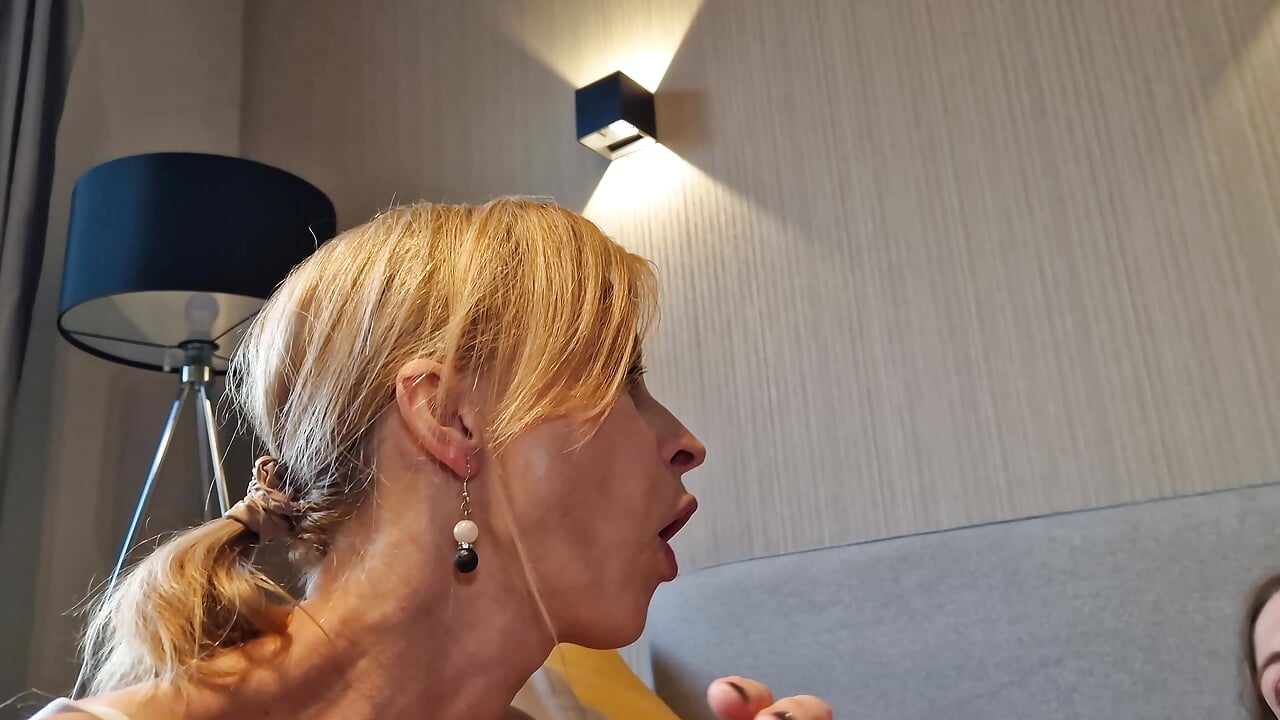 Get That Dildo Deep Into My Ass