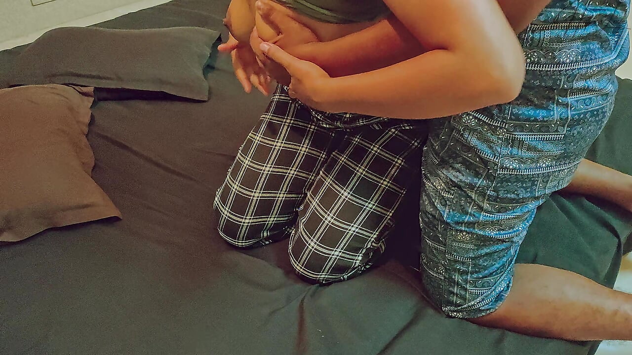 I CAUGHT MY SEXY STEP SISTER HORNY AND FUCK HER PUSSY