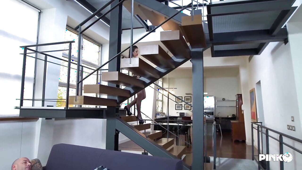 Laura Fiorentino fucks another hard cock!