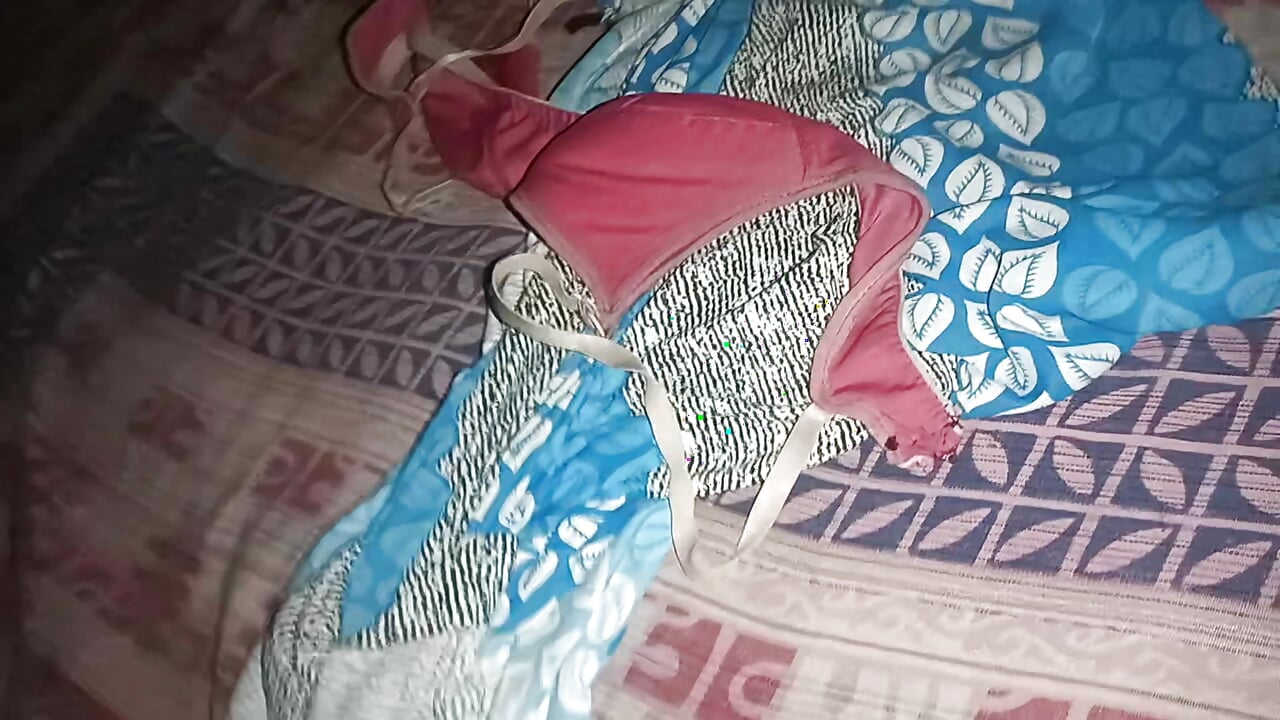 Padosh ki ladki ko ghar bul ke uski mast chadai ki saari raat