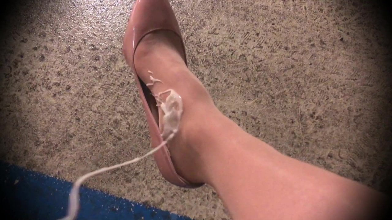 squirting on feet ,legs and body