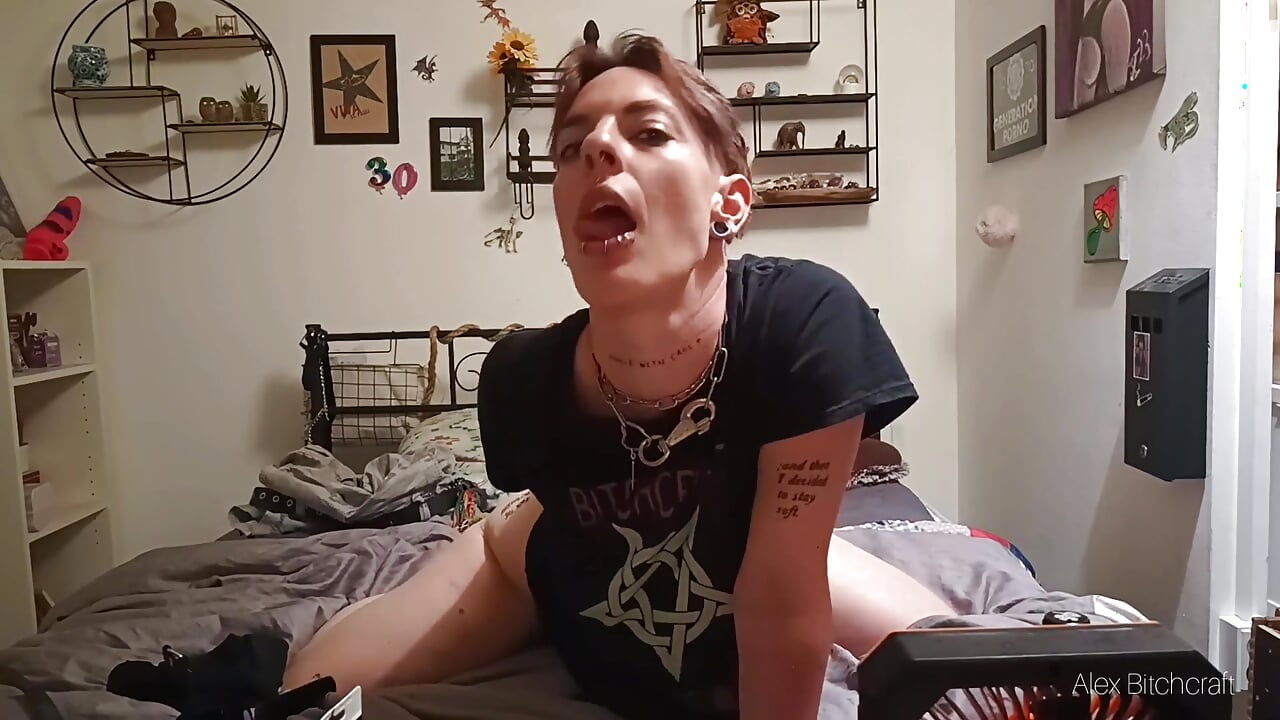 The Dildo Makes You Gay!