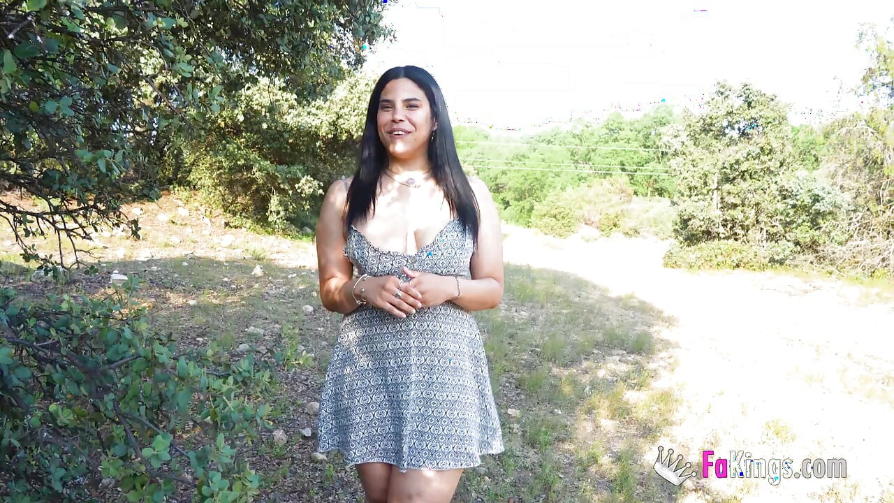 Amanda Luxor’s Naked Date with a Very Horny Rookie: Will They Have a Hardcore Outdoor Fuck?