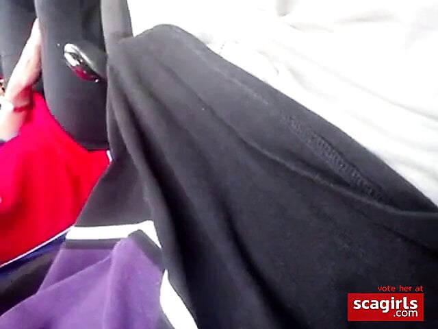 awek tudung bj dalam kereta