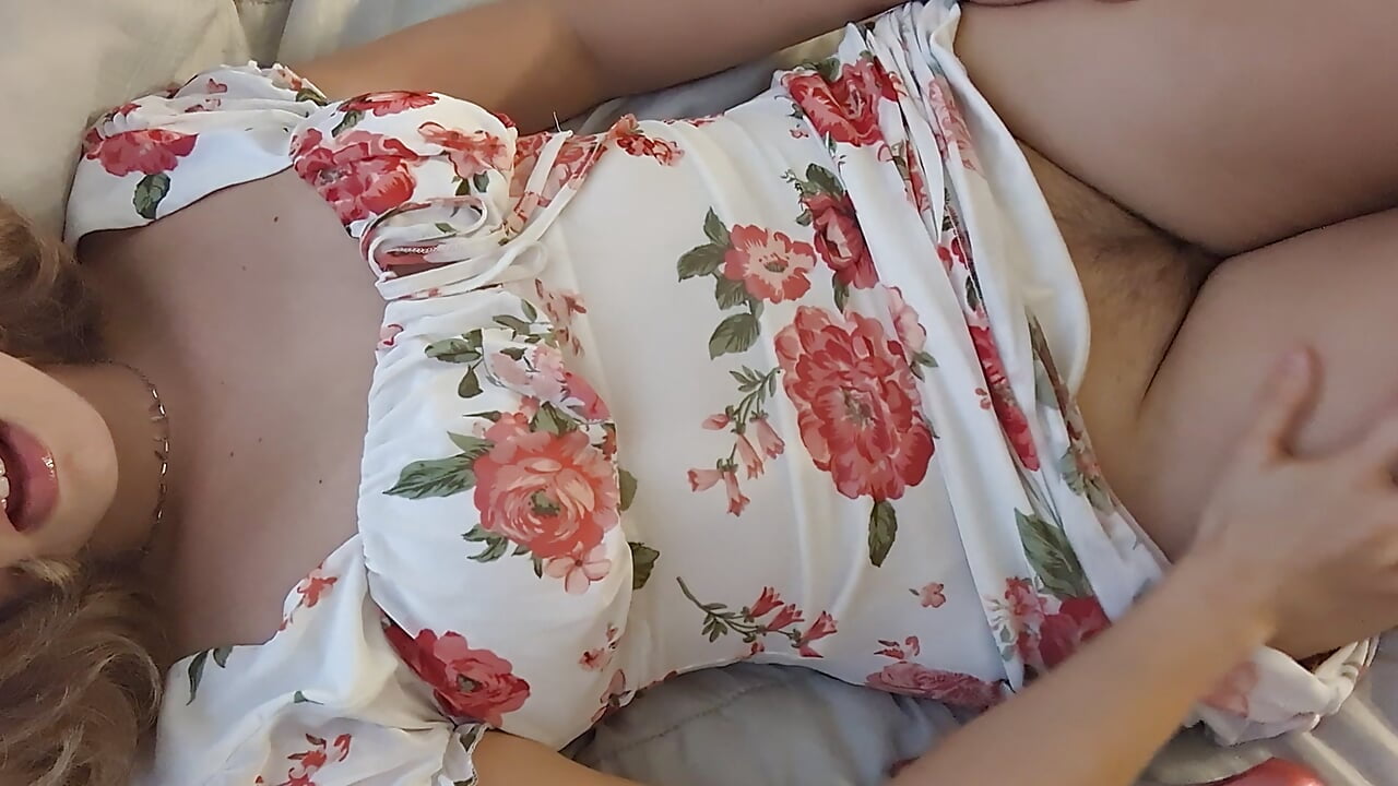 Bored housewife plays with herself and talks dirty