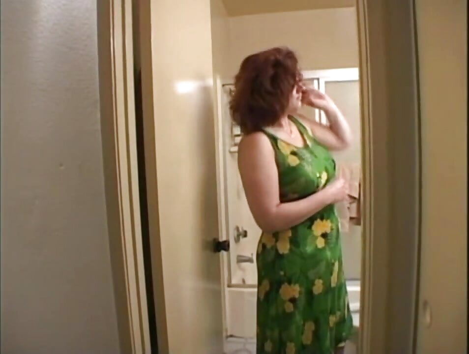 Curvy Granny Sucks Good!