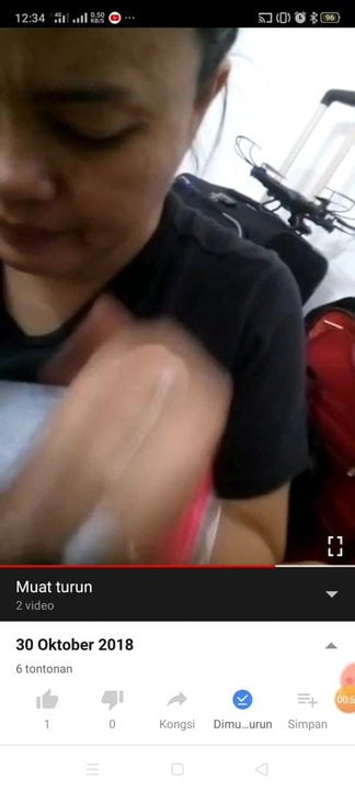 Emon selingkuh dengan kawan cambok laki die