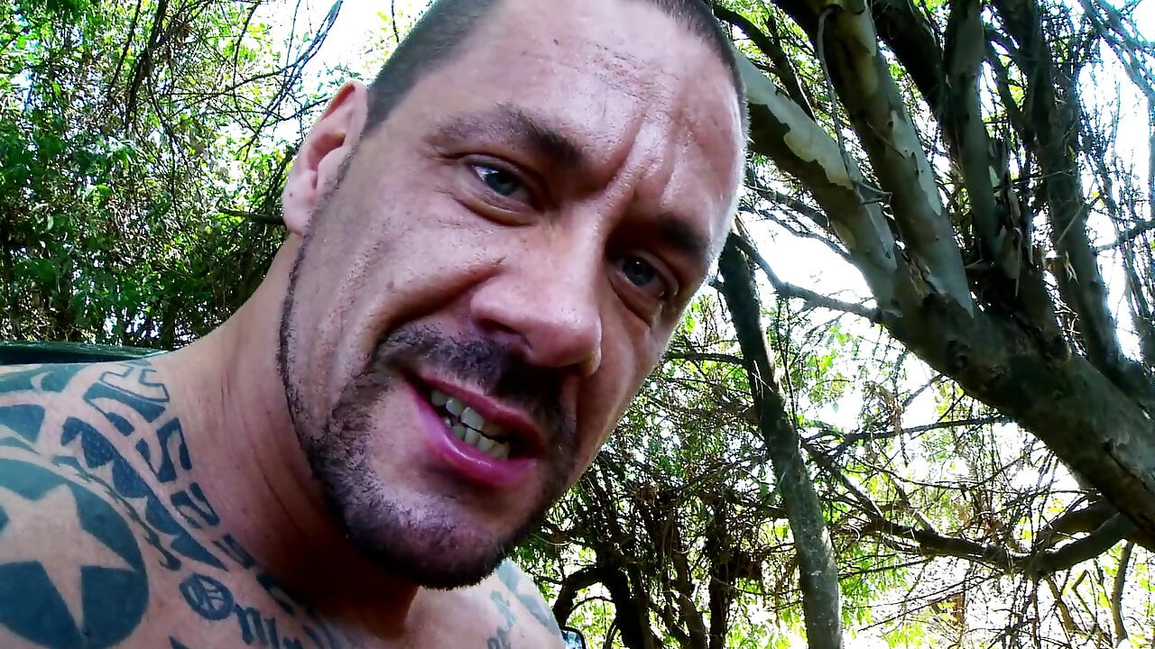 Hardcore Outdoor fuck – Rothaarige schreit