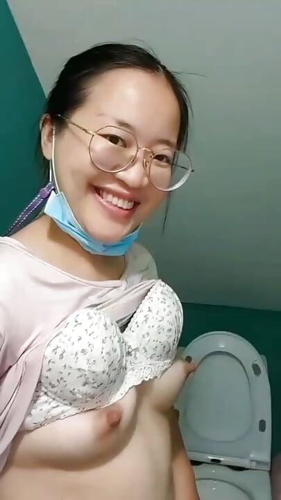 Toilet Asian girl pee