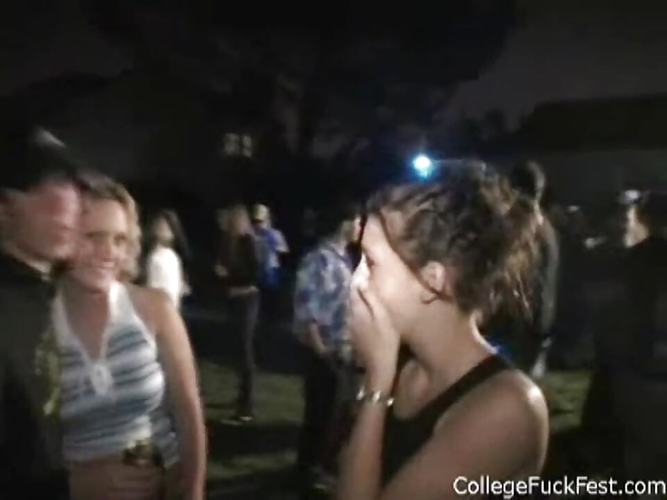 Coed teen getting pussy fucked