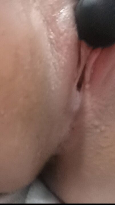 Fingering masturbation with Hitachi wand and extreme squirting orgasm